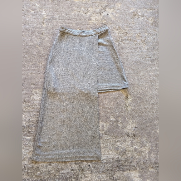 Zara Silver Top and Skirt Set - Picture 5 of 9